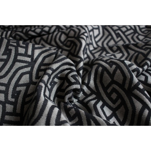 Yaro Braid Black Natural Seacell Woven Wrap
